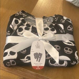 Disney Nightmare Before Christmas Women’s 2 Piece Pajama Set